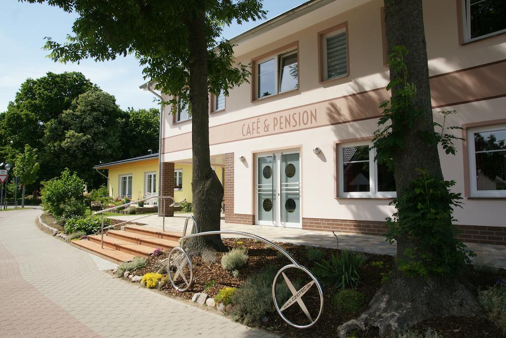 Cafe Und Pension Blohm Greifswald Eksteriør billede