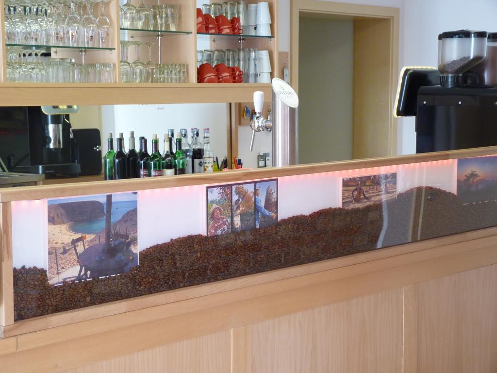 Cafe Und Pension Blohm Greifswald Eksteriør billede