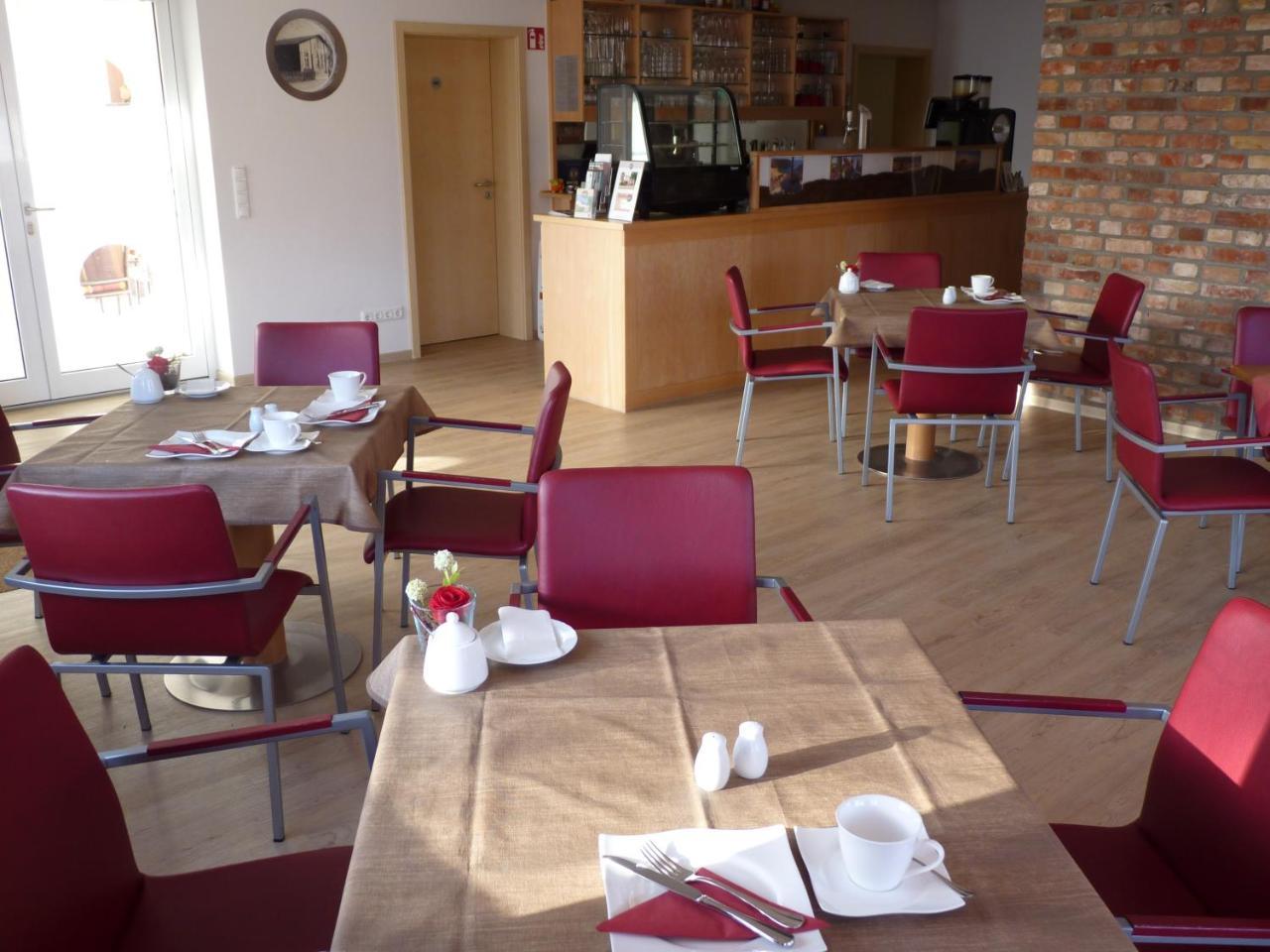 Cafe Und Pension Blohm Greifswald Eksteriør billede